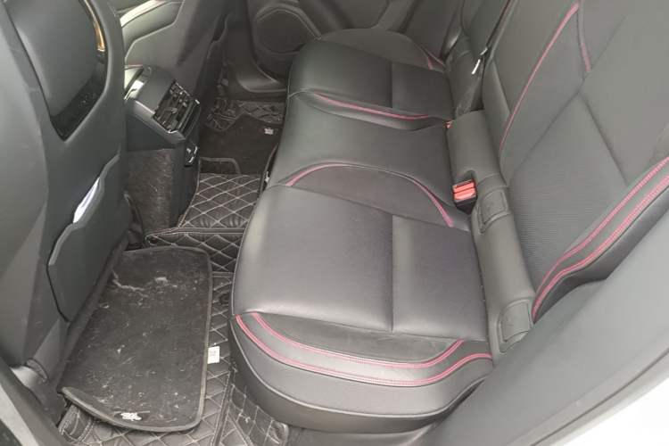 Used Lynk & Co 05 2020 2.0TD Four-Wheel Drive HypeHalo Left Rear Seat