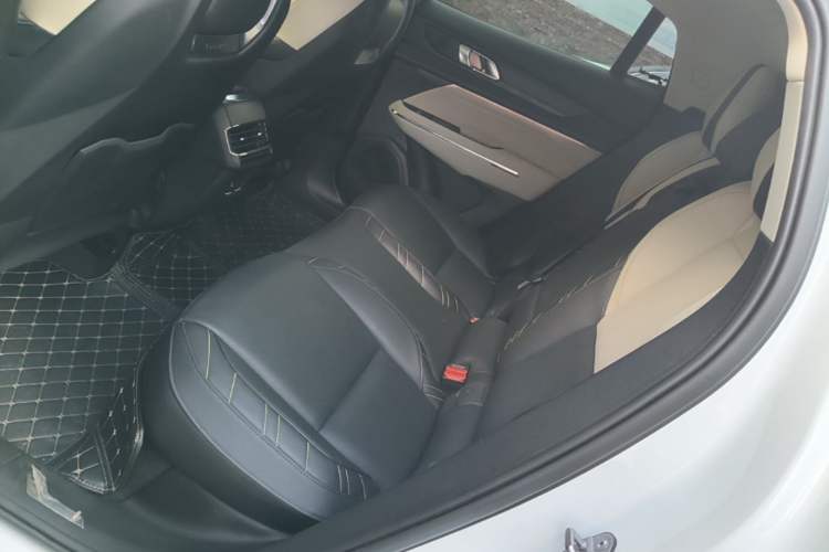 Used Lynk & Co 05 2020 2.0TD Two-Wheel Drive Shine Halo Left Rear Seat