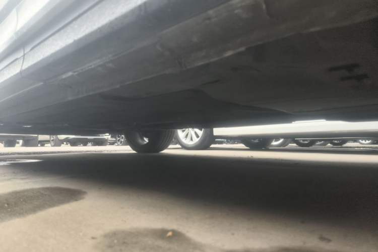 Used Lynk & Co 05 2020 2.0TD Two-Wheel Drive Shine Halo Left Side Sill