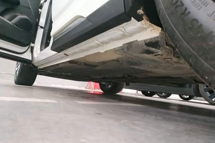 Used Lynk & Co 05 2020 2.0TD Four-Wheel Drive HypeHalo Left Side Sill