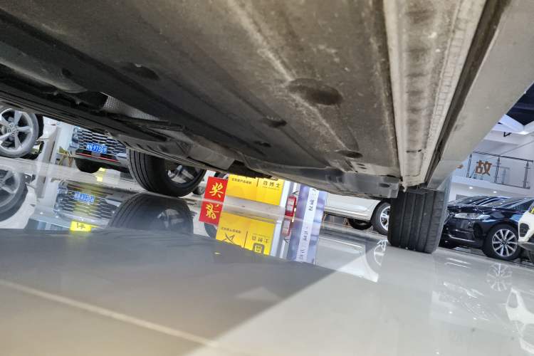 Used Lynk & Co 05 2020 2.0TD Four-Wheel Drive HypeHalo Left Side Sill
