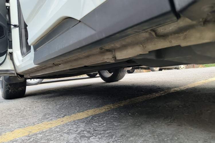 Used Lynk & Co 05 2020 2.0TD Two-Wheel Drive Shine Halo Left Side Sill