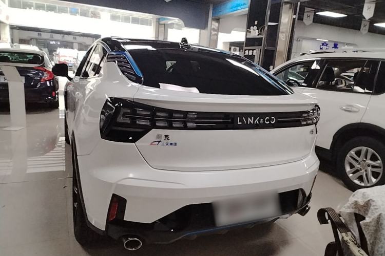 Used Lynk & Co 05 2020 2.0TD Two-Wheel Drive Shine Halo Rear