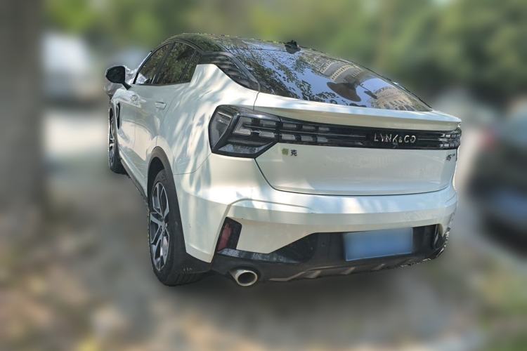 Used Lynk & Co 05 2020 2.0TD Four-Wheel Drive HypeHalo Rear Left 45 Deg