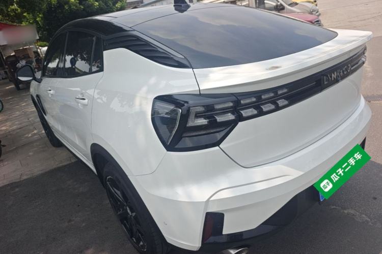 Used Lynk & Co 05 2020 2.0TD Four-Wheel Drive HypeHalo Rear Left 45 Deg