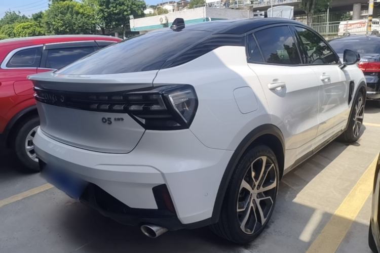 Used Lynk & Co 05 2020 2.0TD Four-Wheel Drive HypeHalo Rear Right 45 Deg
