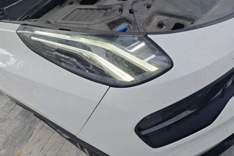 Used Lynk & Co 05 2020 2.0TD Four-Wheel Drive HypeHalo Right Front Headlight