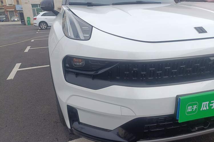 Used Lynk & Co 05 2020 2.0TD Four-Wheel Drive HypeHalo Right Front Headlight