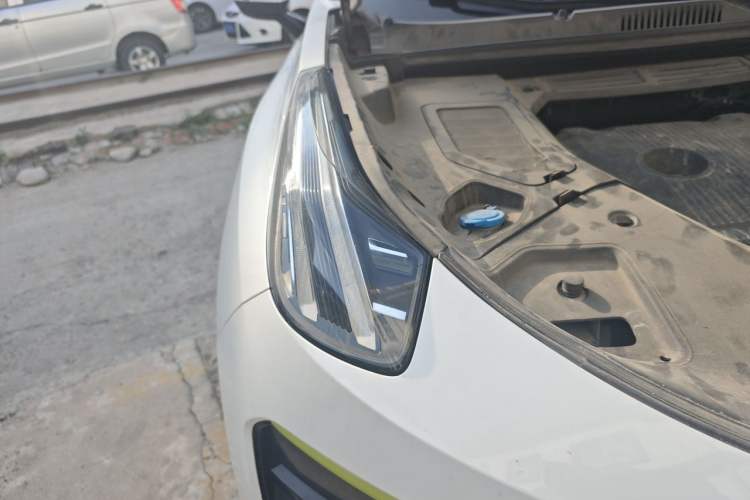 Used Lynk & Co 05 2020 2.0TD Two-Wheel Drive Zhaoyang Plus Right Front Headlight