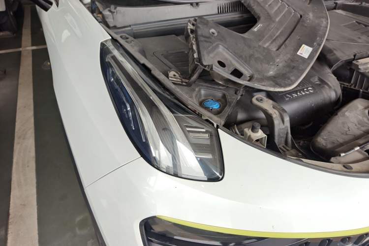 Used Lynk & Co 05 2020 2.0TD Two-Wheel Drive Zhaoyang Plus Right Front Headlight