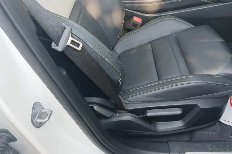 Used Lynk & Co 05 2020 2.0TD Two-Wheel Drive Zhaoyang Plus Right Front Seat