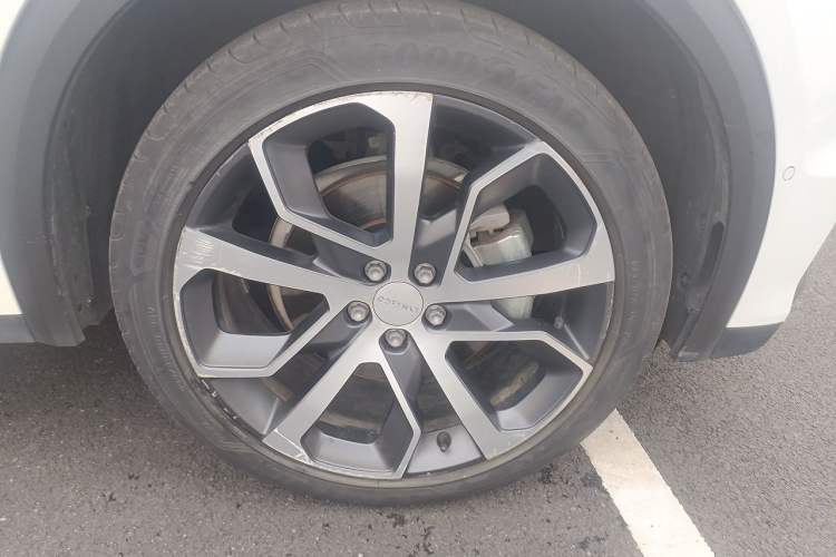 Used Lynk & Co 05 2020 2.0TD Four-Wheel Drive HypeHalo Right Front Wheel Hub