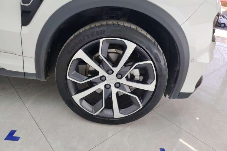 Used Lynk & Co 05 2020 2.0TD Four-Wheel Drive HypeHalo Right Front Wheel Hub