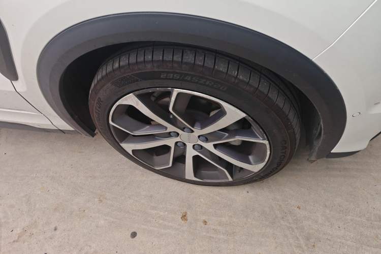 Used Lynk & Co 05 2020 2.0TD Four-Wheel Drive HypeHalo Right Front Wheel Hub