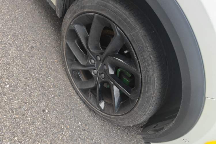 Used Lynk & Co 05 2020 2.0TD Two-Wheel Drive Shine Halo Right Front Wheel Hub