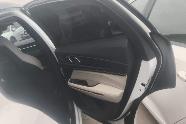 Used Lynk & Co 05 2020 2.0TD Two-Wheel Drive Shine Halo Right Rear Door Interior