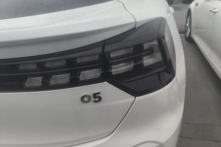 Used Lynk & Co 05 2020 2.0TD Two-Wheel Drive Shine Halo Right Rear Taillight