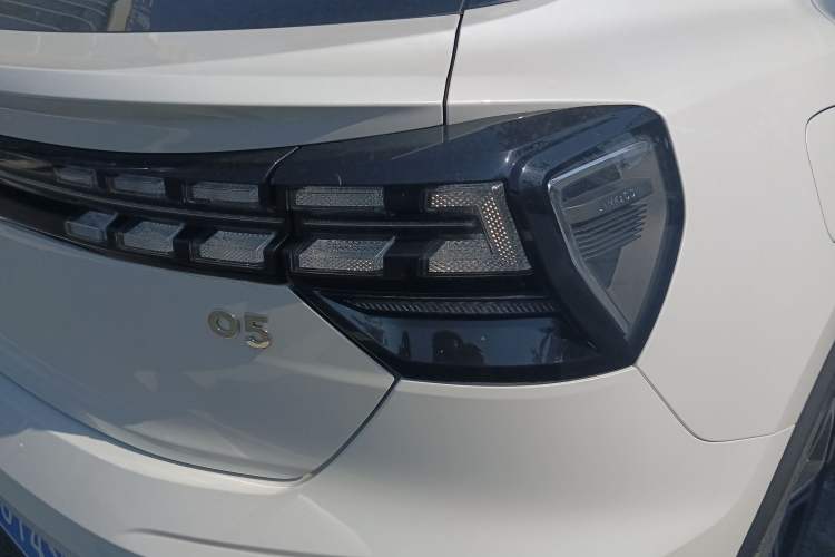 Used Lynk & Co 05 2020 2.0TD Two-Wheel Drive Zhaoyang Plus Right Rear Taillight
