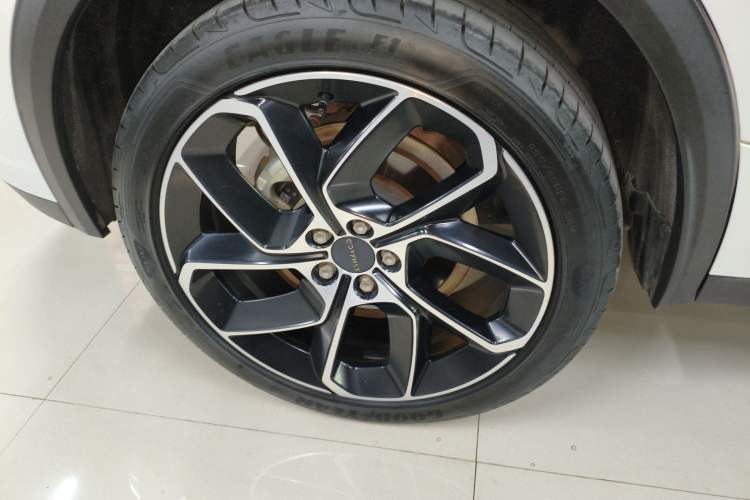 Used Lynk & Co 05 2020 2.0TD Two-Wheel Drive Shine Halo Right Rear Wheel Hub