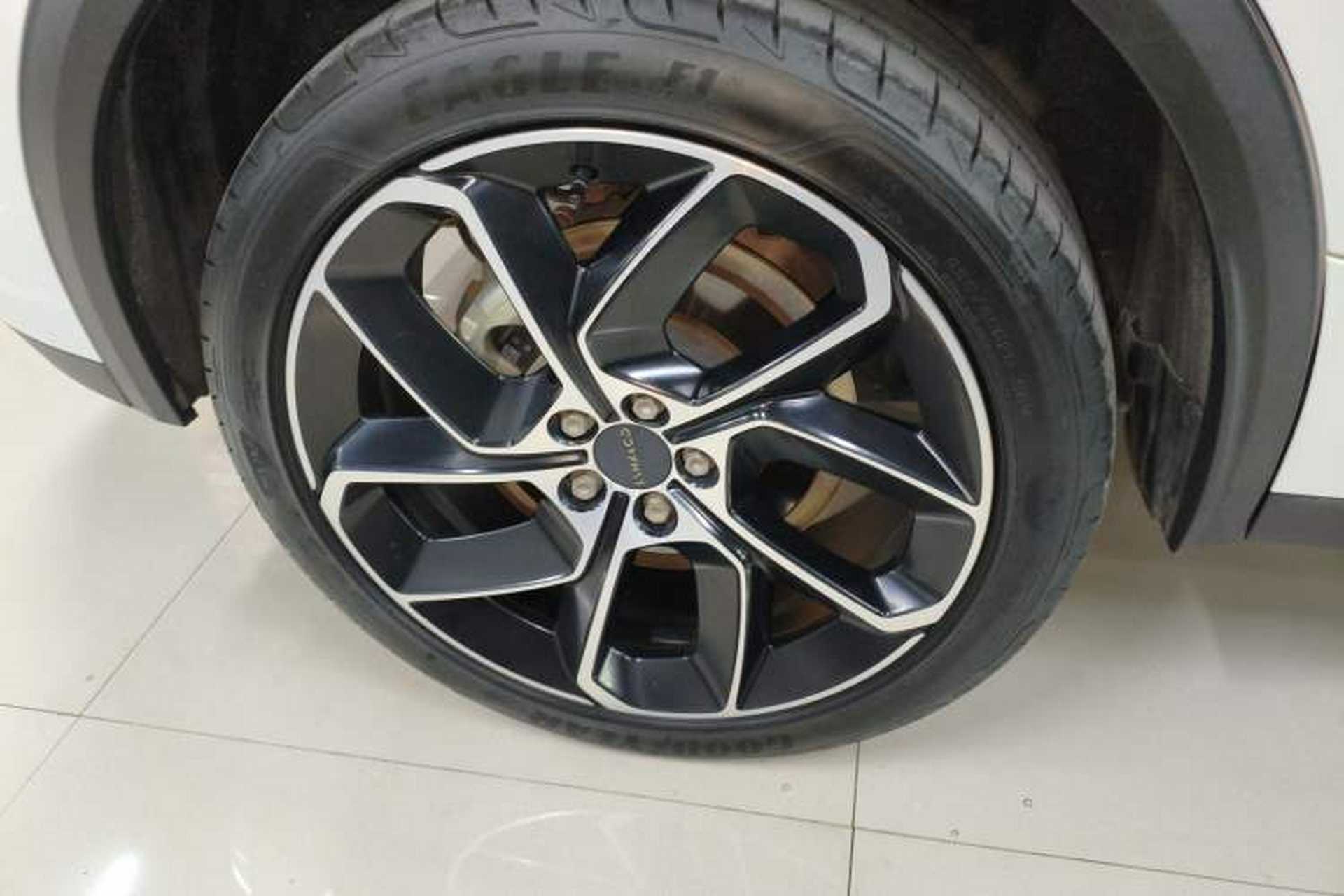 Used Lynk & Co 05 2020 2.0TD Two-Wheel Drive Shine Halo Right Rear Wheel Hub