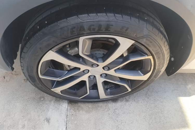 Used Lynk & Co 05 2020 2.0TD Four-Wheel Drive HypeHalo Right Rear Wheel Hub