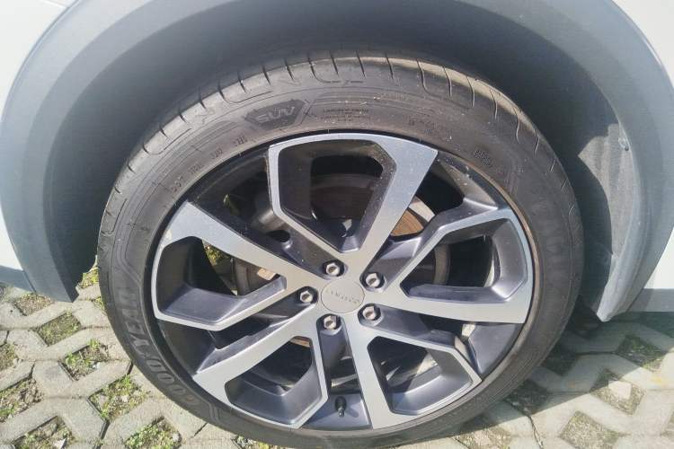 Used Lynk & Co 05 2020 2.0TD Four-Wheel Drive HypeHalo Right Rear Wheel Hub