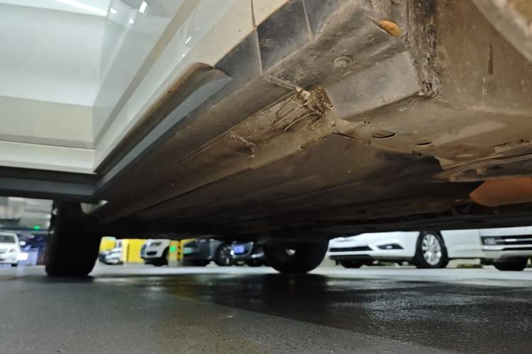 Used Lynk & Co 05 2020 2.0TD Two-Wheel Drive Shine Halo Right Side Sill