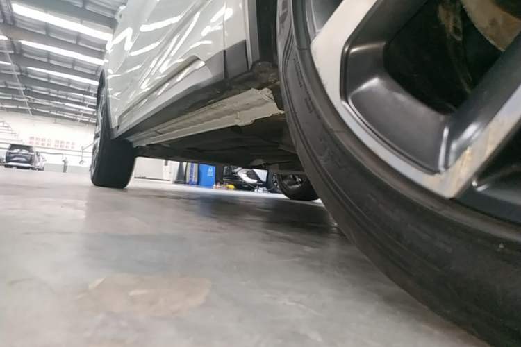 Used Lynk & Co 05 2020 2.0TD Four-Wheel Drive HypeHalo Right Side Sill