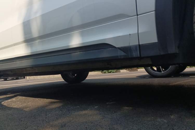 Used Lynk & Co 05 2020 2.0TD Two-Wheel Drive Zhaoyang Plus Right Side Sill