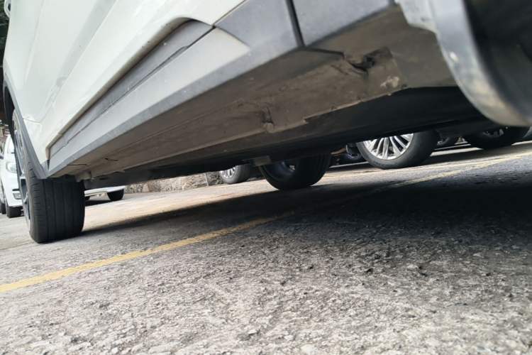 Used Lynk & Co 05 2020 2.0TD Two-Wheel Drive Shine Halo Right Side Sill