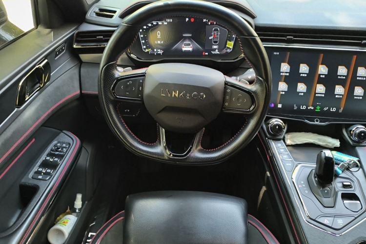 Used Lynk & Co 05 2020 2.0TD Four-Wheel Drive HypeHalo Steering Wheel