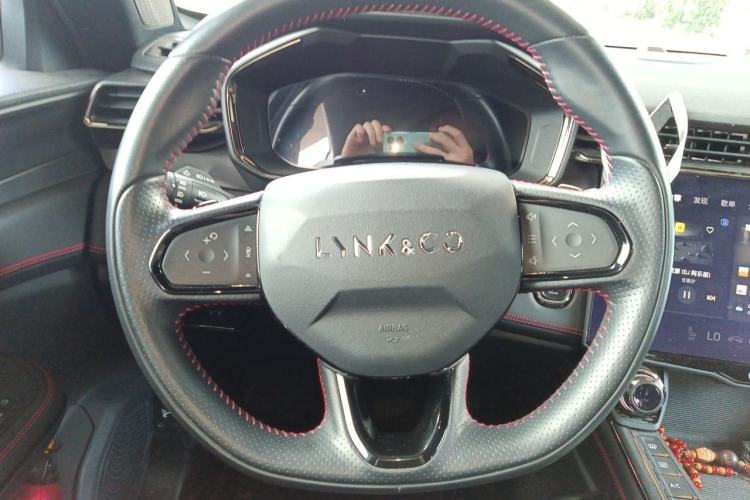 Used Lynk & Co 05 2020 2.0TD Four-Wheel Drive Genie Plus Steering Wheel