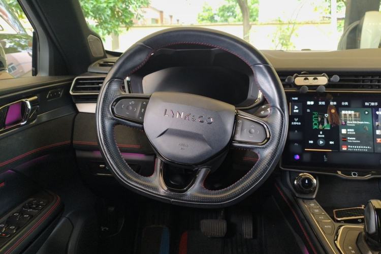 Used Lynk & Co 05 2020 2.0TD Four-Wheel Drive HypeHalo Steering Wheel