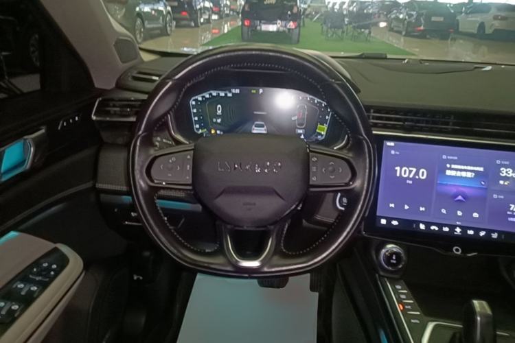 Used Lynk & Co 05 2020 2.0TD Two-Wheel Drive Shine Halo Steering Wheel