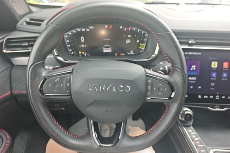 Used Lynk & Co 05 2020 2.0TD Four-Wheel Drive HypeHalo Steering Wheel