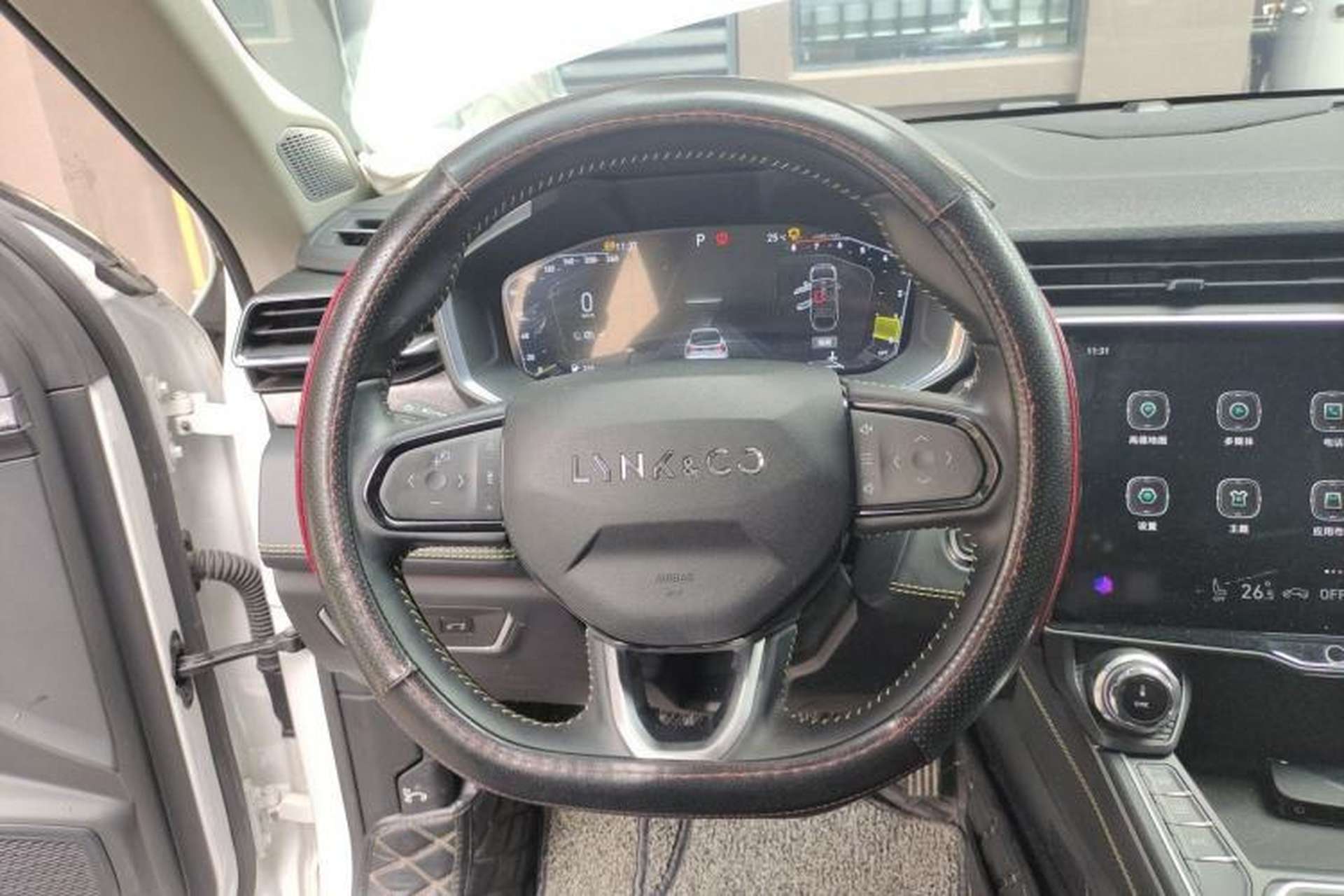 Used Lynk & Co 05 2020 2.0TD Two-Wheel Drive Zhaoyang Plus Steering Wheel