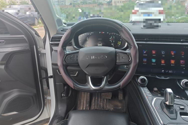 Used Lynk & Co 05 2020 2.0TD Two-Wheel Drive Shine Halo Steering Wheel
