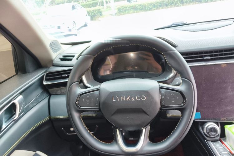 Used Lynk & Co 05 2020 2.0TD Two-Wheel Drive Zhaoyang Plus Steering Wheel