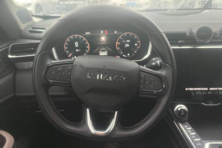 Used Lynk & Co 05 2020 2.0TD Two-Wheel Drive Shine Halo Steering Wheel