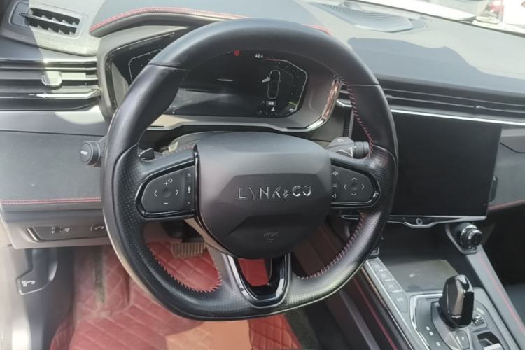 Used Lynk & Co 05 2020 2.0TD Four-Wheel Drive HypeHalo Steering Wheel