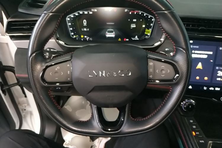 Used Lynk & Co 05 2020 2.0TD Four-Wheel Drive HypeHalo Steering Wheel