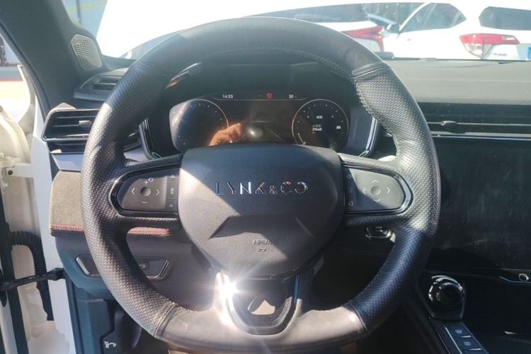 Used Lynk & Co 05 2020 2.0TD Four-Wheel Drive HypeHalo Steering Wheel