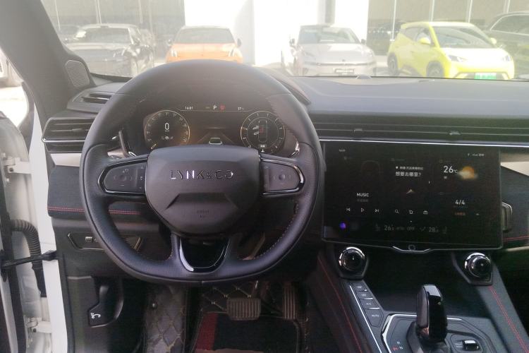 Used Lynk & Co 05 2020 2.0TD Four-Wheel Drive HypeHalo Steering Wheel
