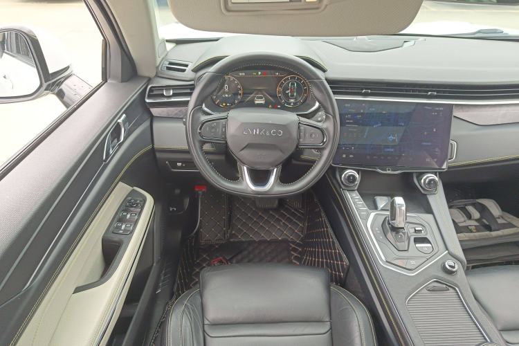 Used Lynk & Co 05 2020 2.0TD Two-Wheel Drive Zhaoyang Plus Steering Wheel