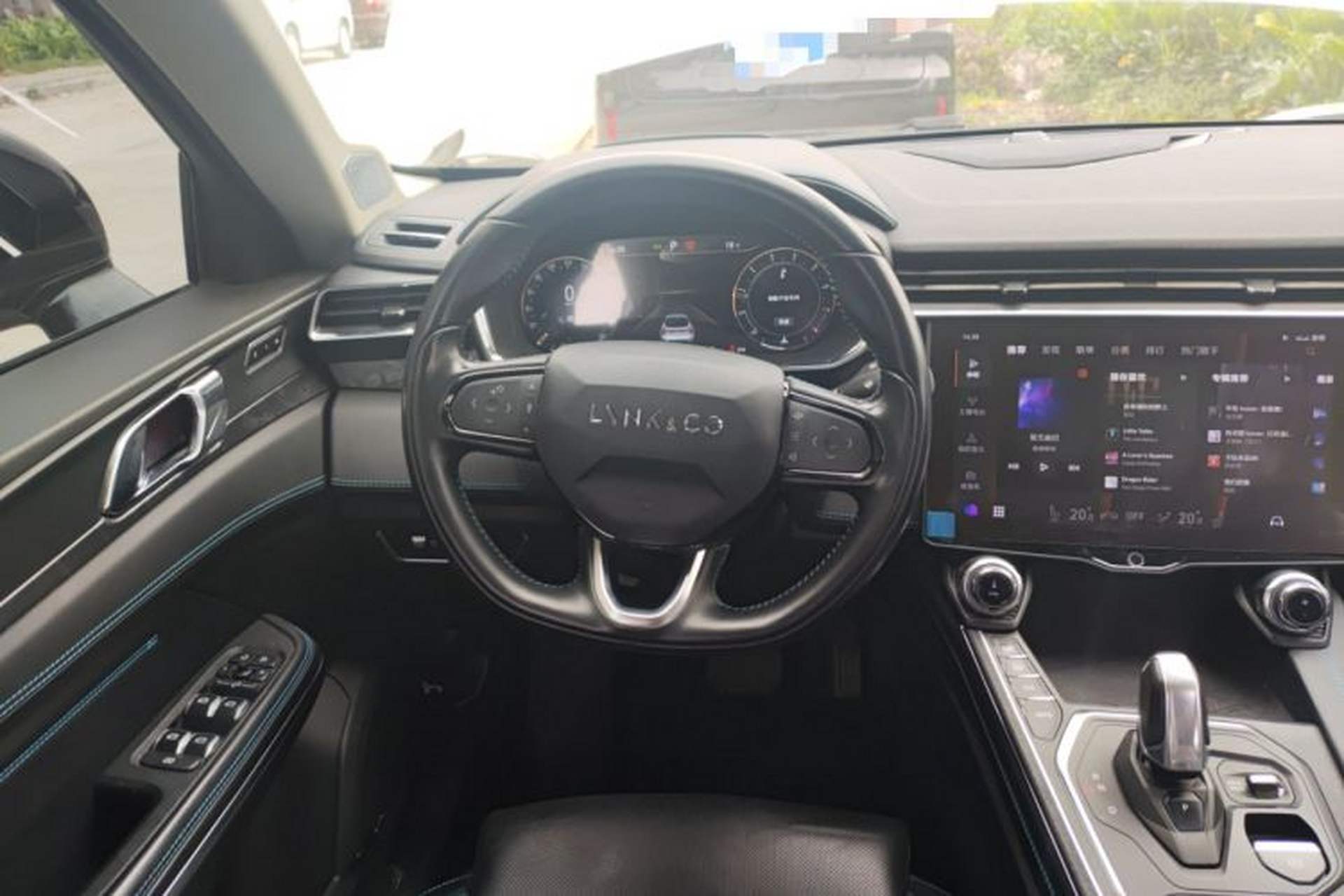 Used Lynk & Co 05 2020 2.0TD Two-Wheel Drive Shine Halo Steering Wheel