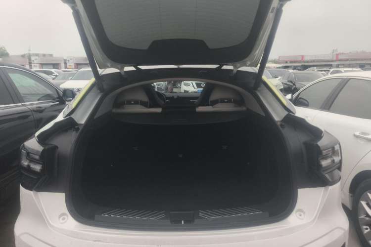 Used Lynk & Co 05 2020 2.0TD Two-Wheel Drive Shine Halo Trunk