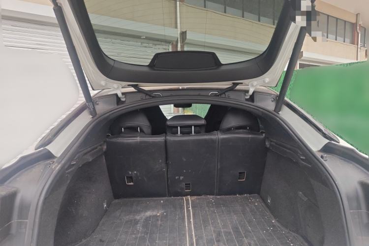 Used Lynk & Co 05 2020 2.0TD Four-Wheel Drive HypeHalo Trunk
