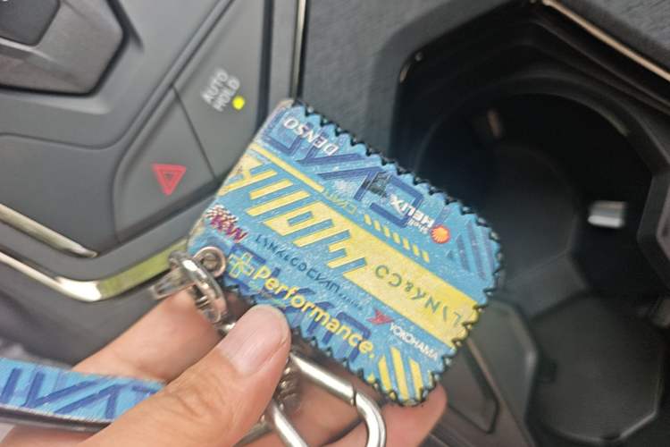 Used Lynk & Co 05 2020 2.0TD Four-Wheel Drive HypeHalo Vehicle Key