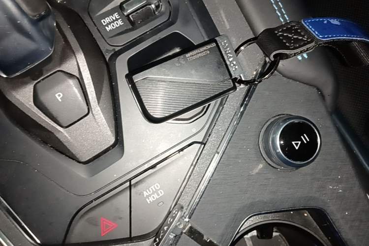 Used Lynk & Co 05 2020 2.0TD Two-Wheel Drive Shine Halo Vehicle Key