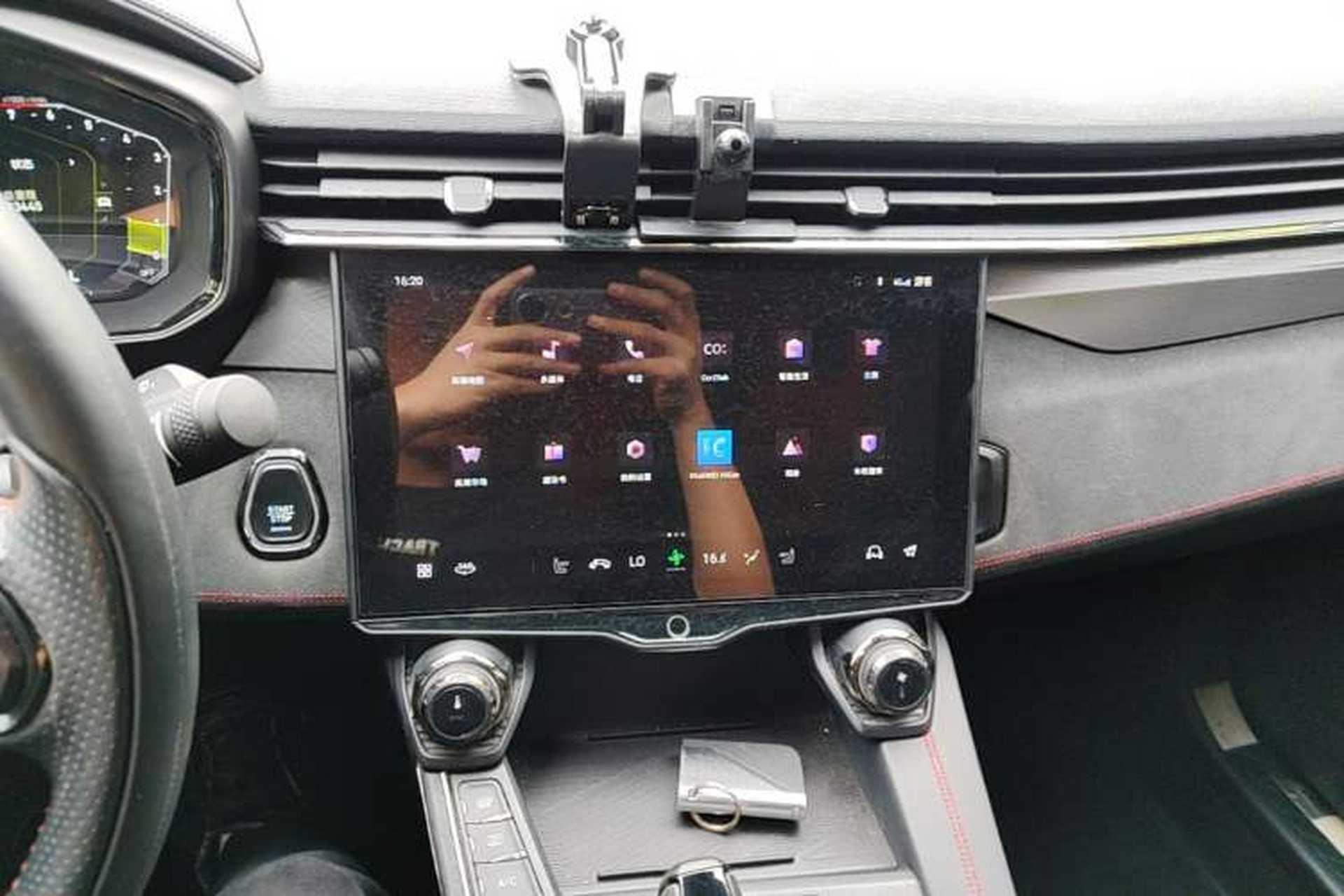 Used Lynk & Co 05 2022 2.0TD Four-Wheel Drive Dynamic Halo Audio And AC Panel
